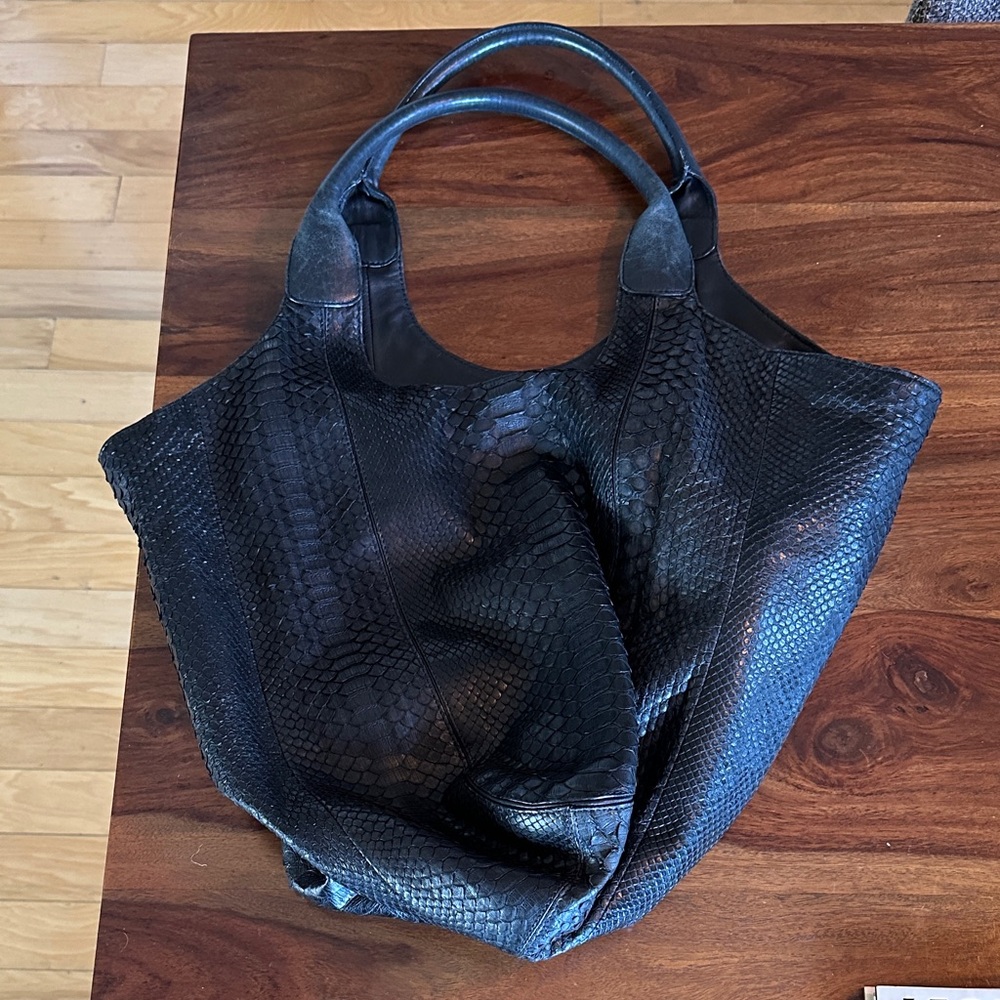 Chic Black Snakeskin Tote Bag